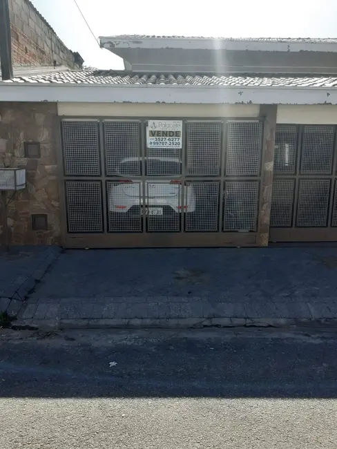 Foto 1 de Casa com 3 quartos à venda, 200m2 em Vila Rica, Pindamonhangaba - SP