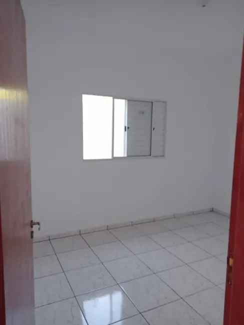 Foto 1 de Casa com 2 quartos à venda, 70m2 em Residencial Mantiqueira, Pindamonhangaba - SP