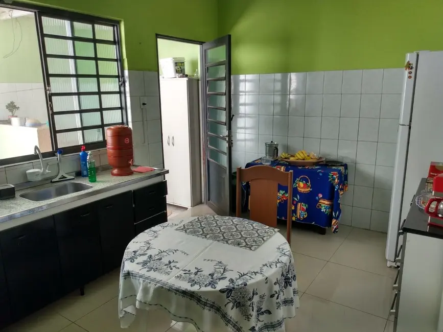 Foto 9 de Casa com 4 quartos à venda, 140m2 em Bela Vista, Pindamonhangaba - SP