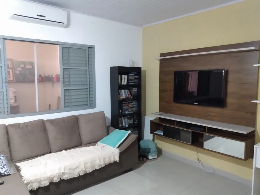 Foto 4 de Casa com 4 quartos à venda, 140m2 em Bela Vista, Pindamonhangaba - SP