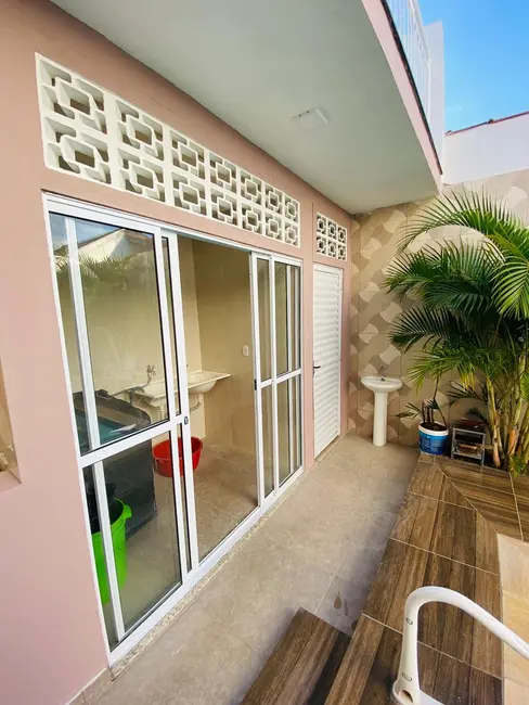 Foto 4 de Sobrado com 4 quartos à venda, 293m2 em Pindamonhangaba - SP