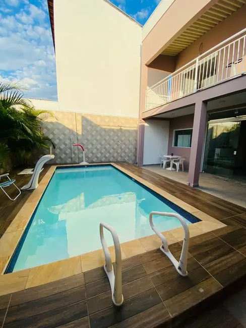 Foto 7 de Sobrado com 4 quartos à venda, 293m2 em Pindamonhangaba - SP