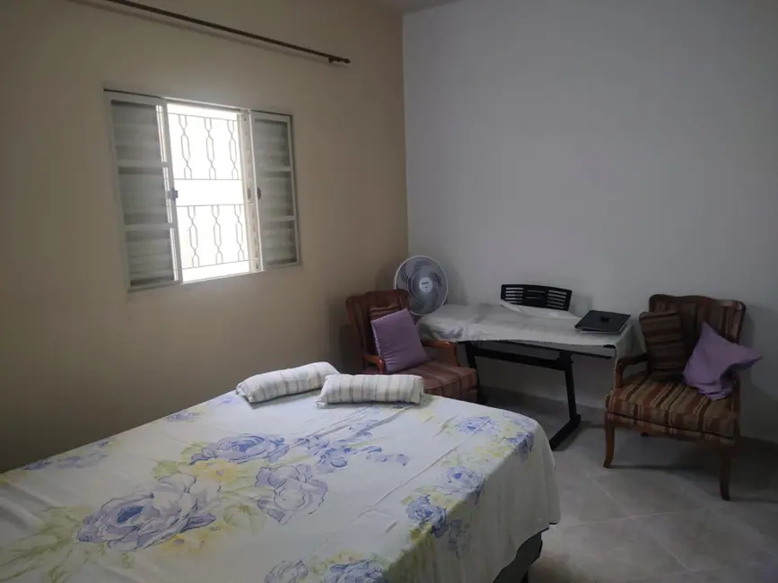 Foto 4 de Casa com 2 quartos à venda, 65m2 em Pindamonhangaba - SP