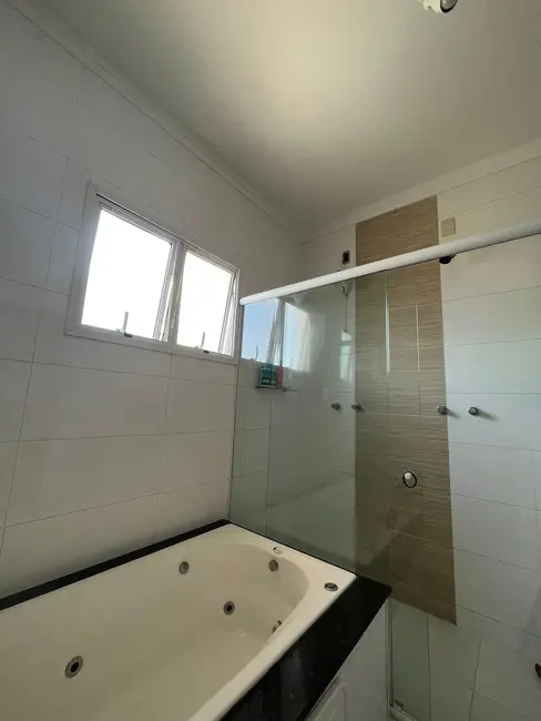 Casa de Condomínio com 4 quartos à venda, 253m2 em Sao Jose Dos Campos - SP - imagem 3 Foto 3 de Casa de Condomínio com 4 quartos à venda, 253m2 em Sao Jose Dos Campos - SP