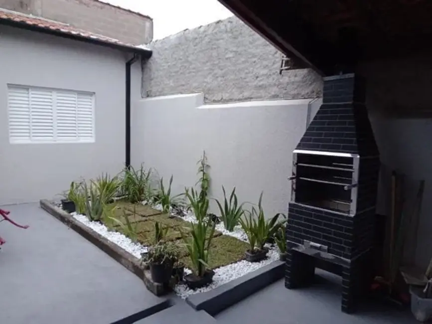 Foto 2 de Casa com 4 quartos à venda, 247m2 em Jardim Canuto Borges, Taubate - SP