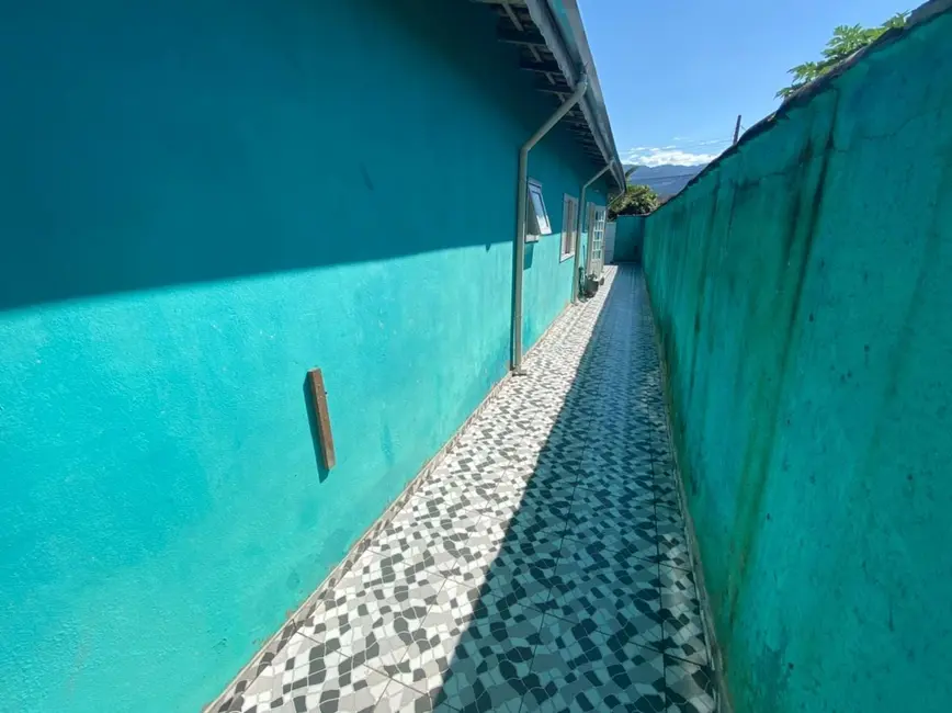 Foto 4 de Casa com 2 quartos à venda, 160m2 em Ubatuba - SP