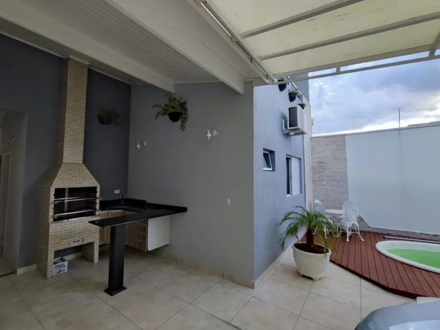 Foto 7 de Sobrado com 3 quartos à venda, 180m2 em Pindamonhangaba - SP