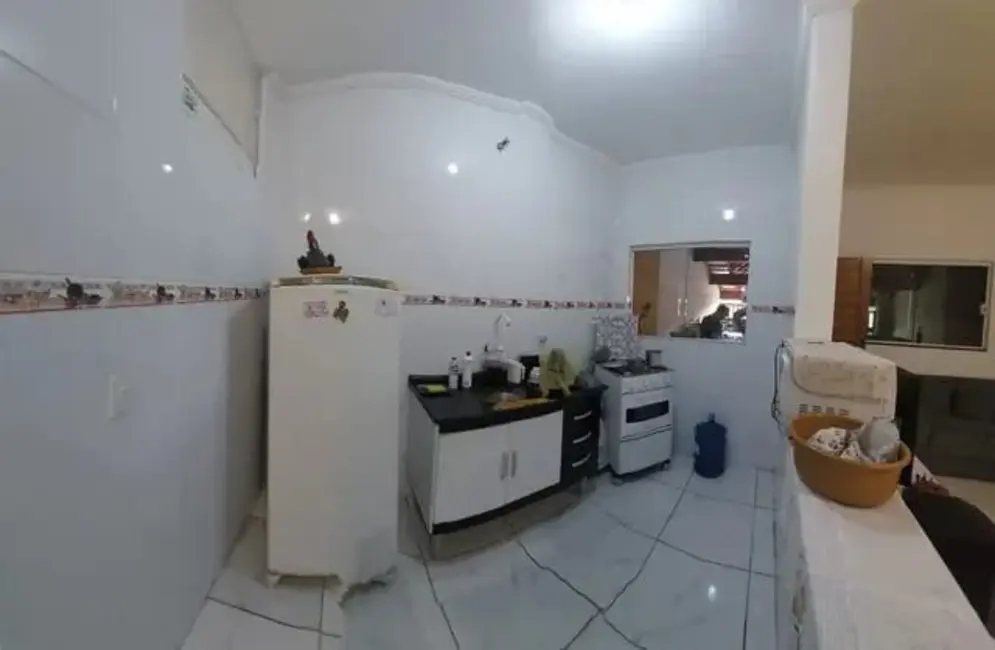 Foto 2 de Casa com 2 quartos à venda, 250m2 em Jardim Continental II, Taubate - SP