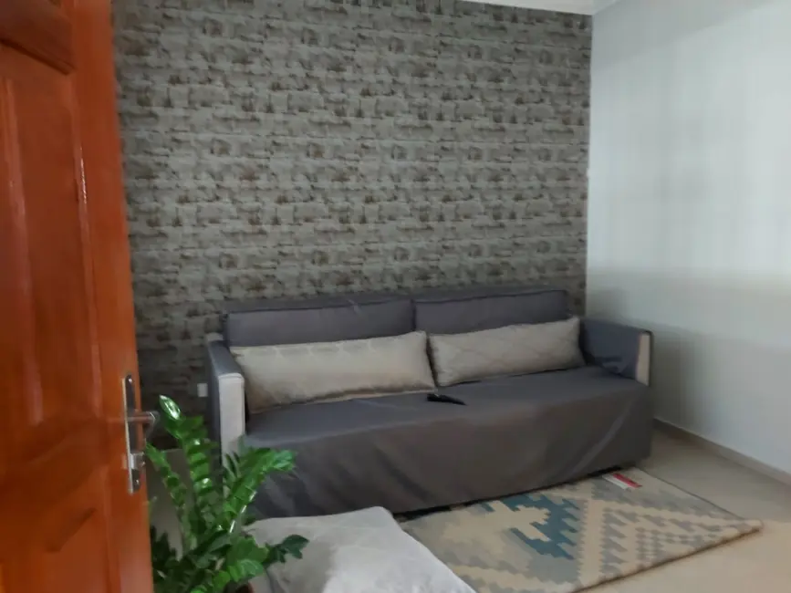 Foto 3 de Casa com 2 quartos à venda, 109m2 em Vista Alegre, Taubate - SP