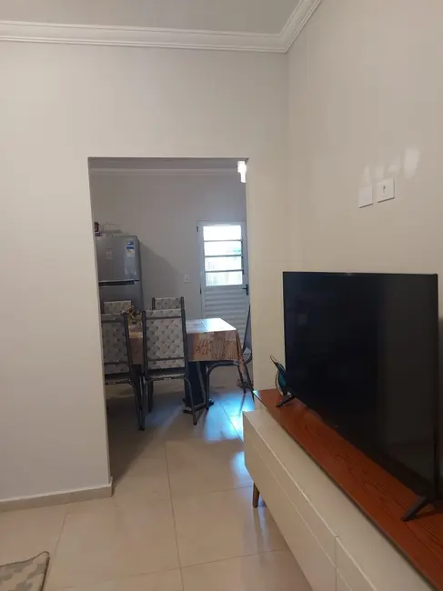 Foto 4 de Casa com 2 quartos à venda, 109m2 em Vista Alegre, Taubate - SP
