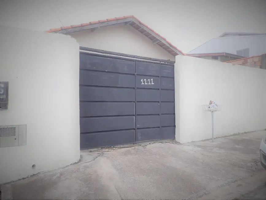 Foto 1 de Casa com 2 quartos à venda, 87m2 em Vila Rica, Pindamonhangaba - SP