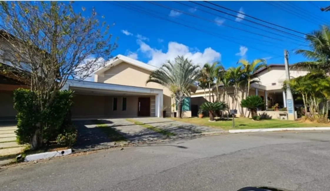 Foto 1 de Casa de Condomínio com 3 quartos à venda, 230m2 em Pindamonhangaba - SP