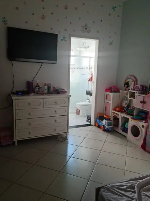 Casa de Condomínio com 3 quartos à venda, 230m2 em Pindamonhangaba - SP - imagem 6 Foto 6 de Casa de Condomínio com 3 quartos à venda, 230m2 em Pindamonhangaba - SP