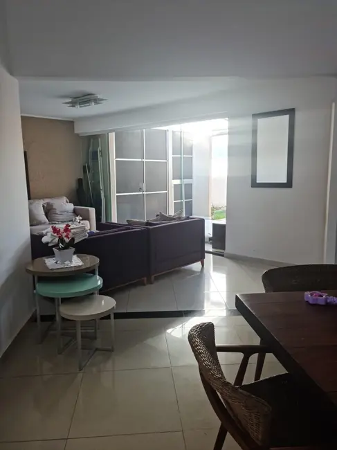 Casa de Condomínio com 3 quartos à venda, 230m2 em Pindamonhangaba - SP - imagem 7 Foto 7 de Casa de Condomínio com 3 quartos à venda, 230m2 em Pindamonhangaba - SP