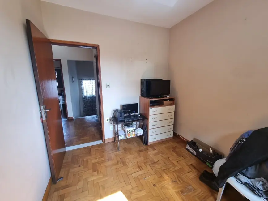 Sobrado com 4 quartos à venda, 106m2 em Pedregulho, Guaratingueta - SP - imagem 8 Foto 8 de Sobrado com 4 quartos à venda, 106m2 em Pedregulho, Guaratingueta - SP