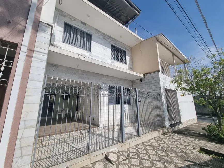 Sobrado com 4 quartos à venda, 106m2 em Pedregulho, Guaratingueta - SP - imagem 1 Foto 1 de Sobrado com 4 quartos à venda, 106m2 em Pedregulho, Guaratingueta - SP