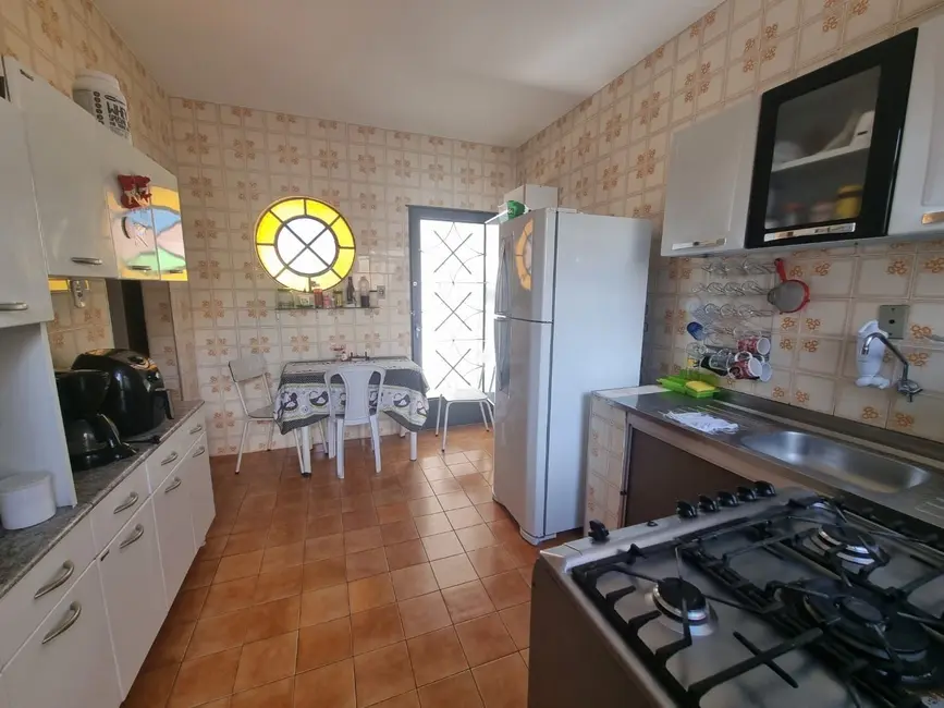 Sobrado com 4 quartos à venda, 106m2 em Pedregulho, Guaratingueta - SP - imagem 7 Foto 7 de Sobrado com 4 quartos à venda, 106m2 em Pedregulho, Guaratingueta - SP