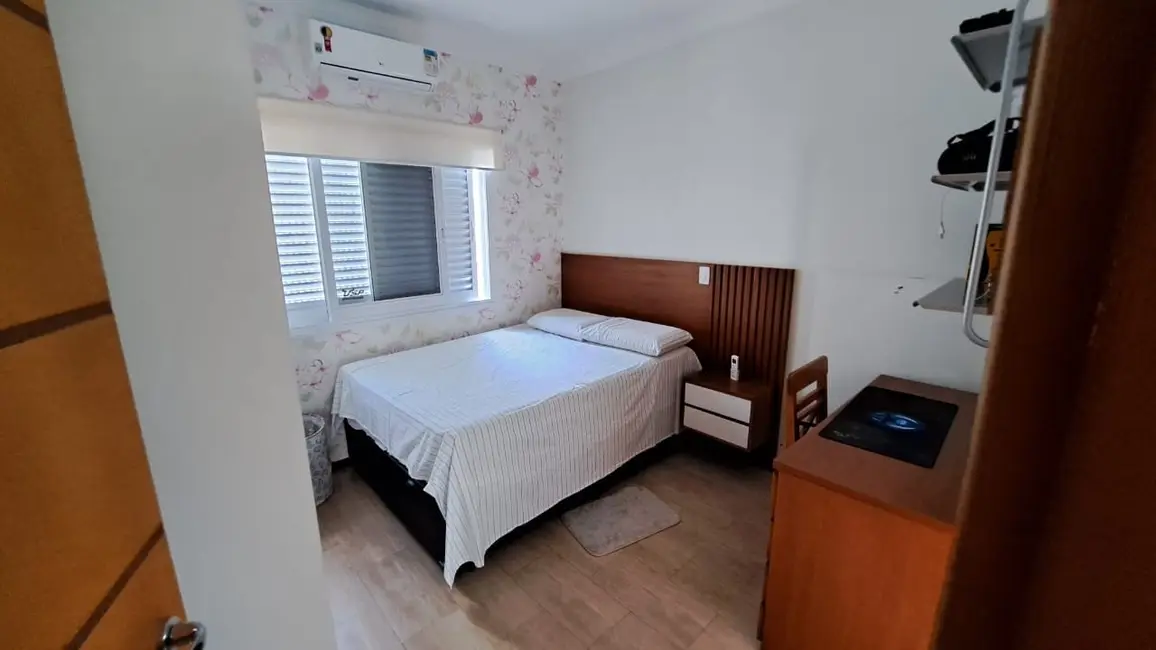 Foto 6 de Casa de Condomínio com 3 quartos à venda, 248m2 em Sao Jose Dos Campos - SP