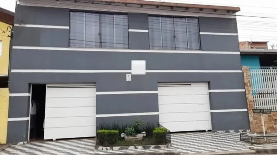 Foto 1 de Casa com 3 quartos à venda, 300m2 em Taubate - SP