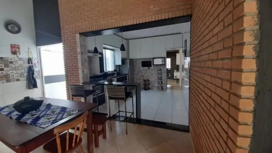 Foto 9 de Casa com 3 quartos à venda, 300m2 em Taubate - SP