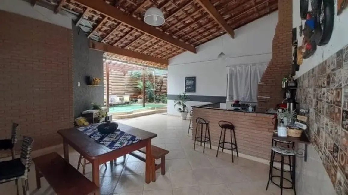Casa com 3 quartos à venda, 300m2 em Taubate - SP - imagem 8 Foto 8 de Casa com 3 quartos à venda, 300m2 em Taubate - SP