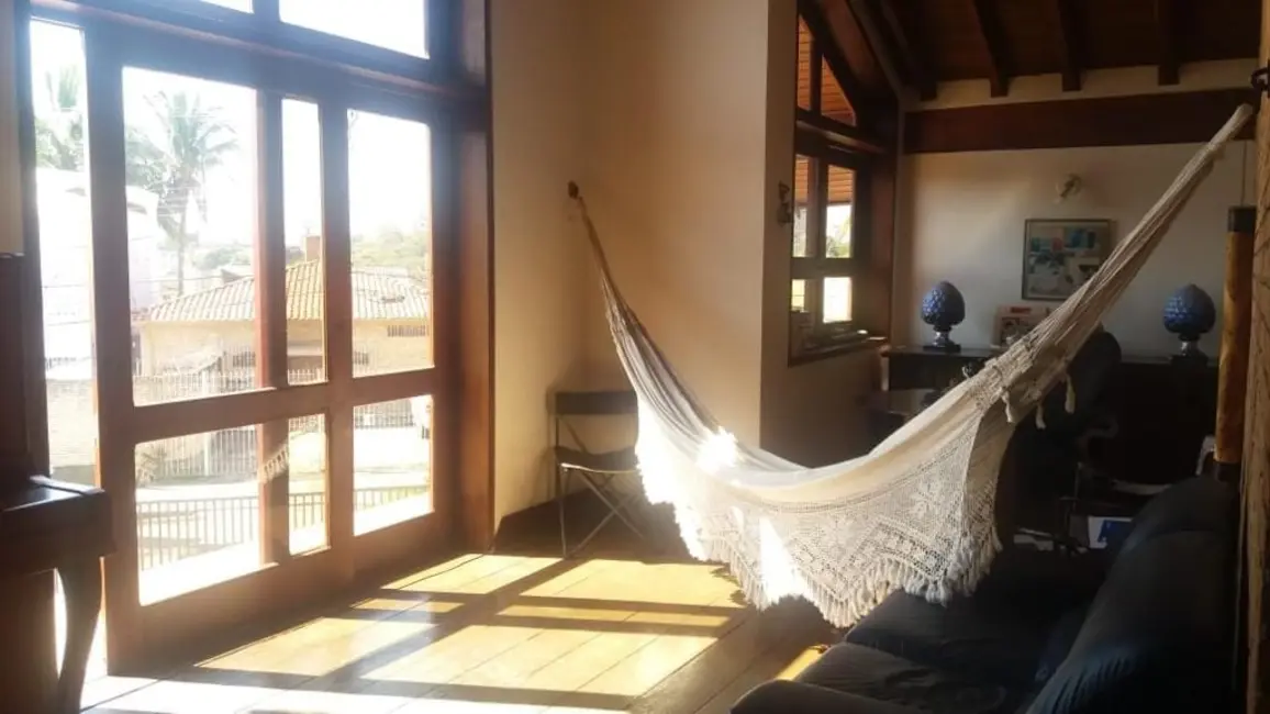 Foto 3 de Casa com 3 quartos à venda, 350m2 em Jardim das Nações, Taubate - SP