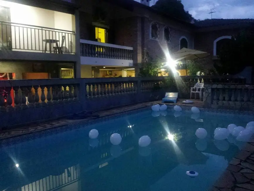 Foto 1 de Casa com 9 quartos à venda, 600m2 em Pindamonhangaba - SP