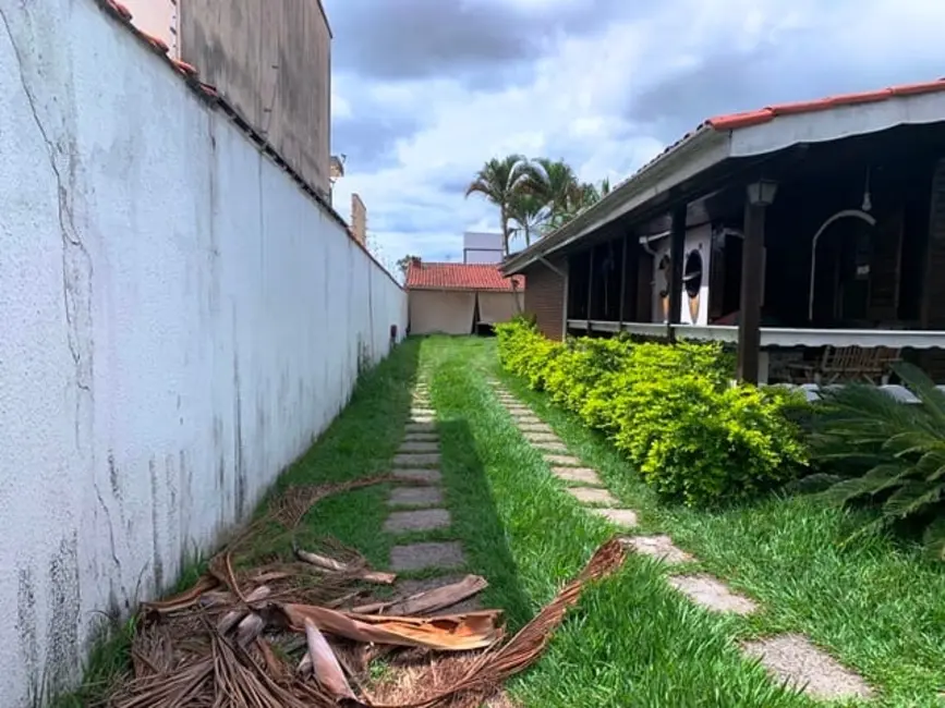 Foto 2 de Casa com 3 quartos à venda, 370m2 em Jardim Residencial Doutor Lessa, Pindamonhangaba - SP