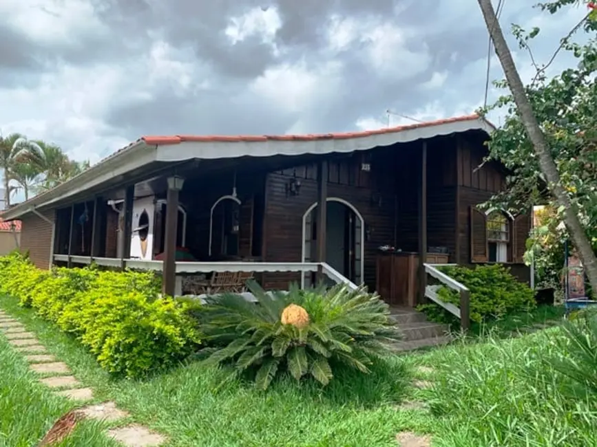 Foto 1 de Casa com 3 quartos à venda, 370m2 em Jardim Residencial Doutor Lessa, Pindamonhangaba - SP