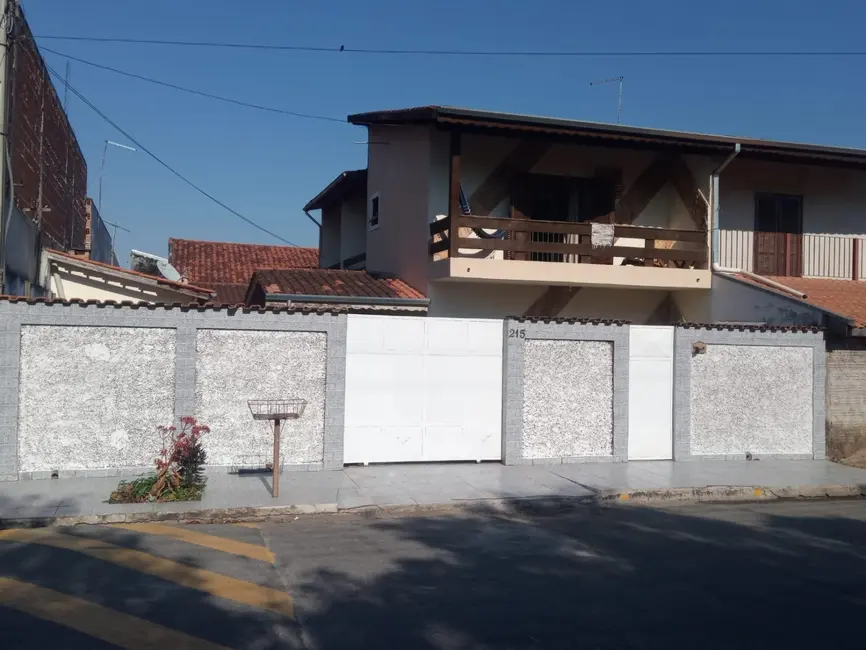 Foto 1 de Sobrado com 3 quartos à venda, 165m2 em Residencial e Comercial Cidade Morumbi, Pindamonhangaba - SP