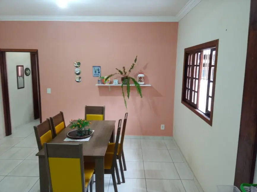 Foto 2 de Sobrado com 3 quartos à venda, 165m2 em Residencial e Comercial Cidade Morumbi, Pindamonhangaba - SP