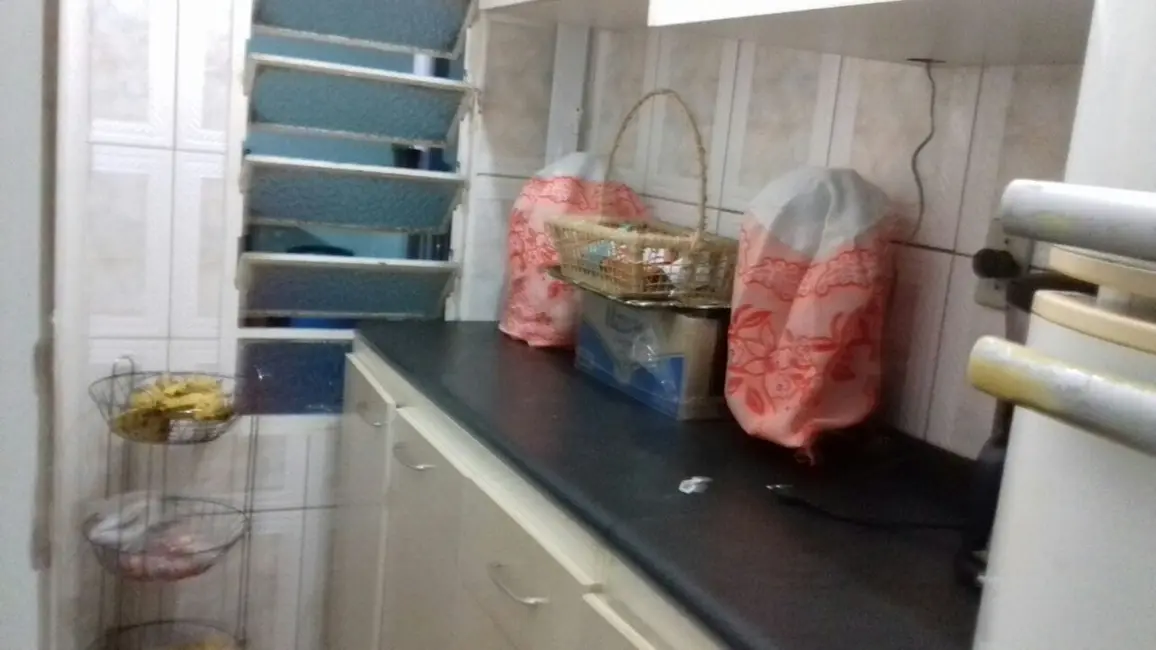 Sobrado com 3 quartos à venda, 250m2 em Aparecida - SP - imagem 6 Foto 6 de Sobrado com 3 quartos à venda, 250m2 em Aparecida - SP