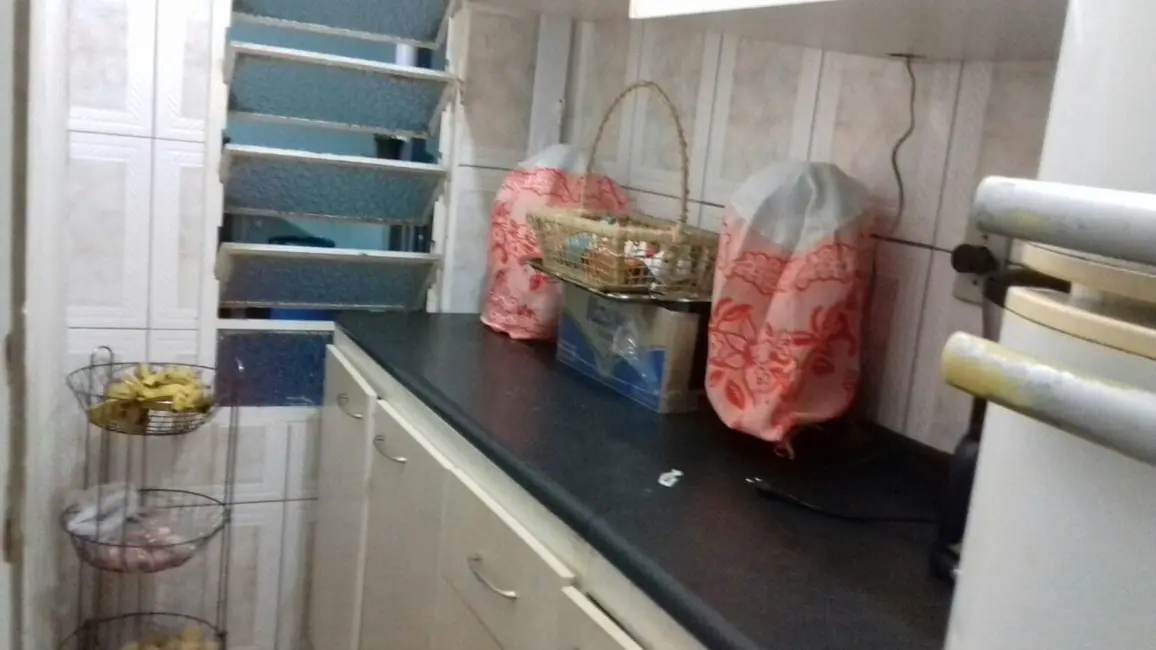 Sobrado com 3 quartos à venda, 250m2 em Aparecida - SP - imagem 4 Foto 4 de Sobrado com 3 quartos à venda, 250m2 em Aparecida - SP