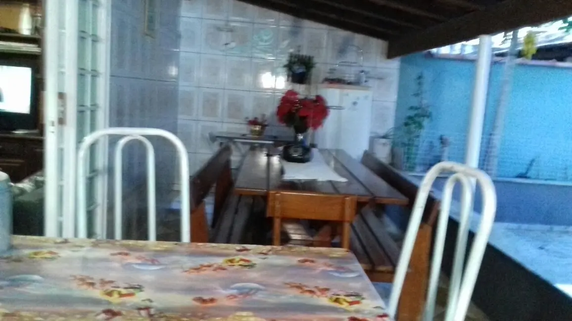 Foto 5 de Sobrado com 3 quartos à venda, 250m2 em Aparecida - SP