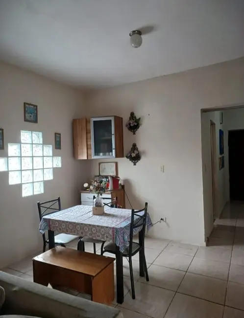 Foto 3 de Casa com 3 quartos à venda, 94m2 em Parque Shangri-lá, Pindamonhangaba - SP