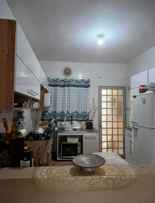 Foto 6 de Casa com 3 quartos à venda, 94m2 em Parque Shangri-lá, Pindamonhangaba - SP