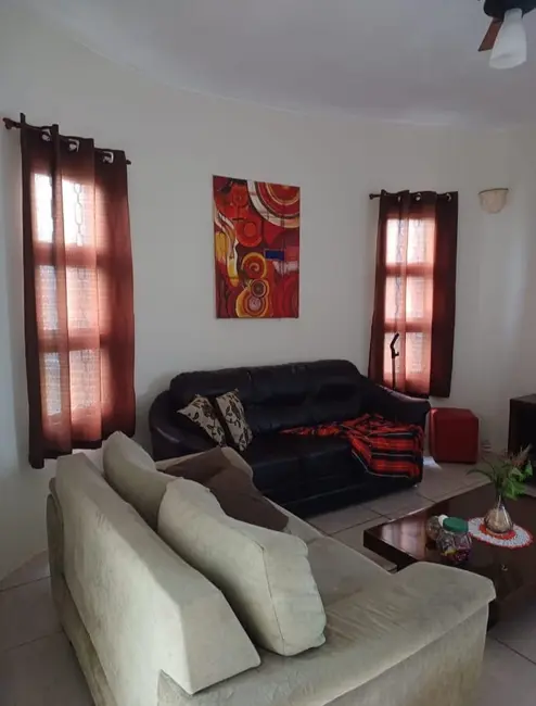 Foto 2 de Casa com 3 quartos à venda, 94m2 em Parque Shangri-lá, Pindamonhangaba - SP