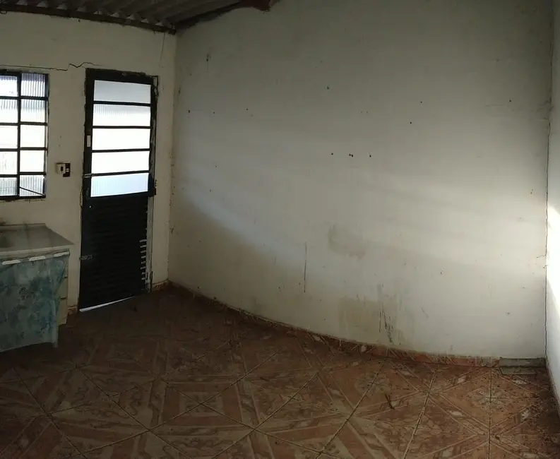 Foto 2 de Casa com 2 quartos à venda, 36m2 em Conjunto Habitacional Terra dos Ipês II (Fase I), Pindamonhangaba - SP