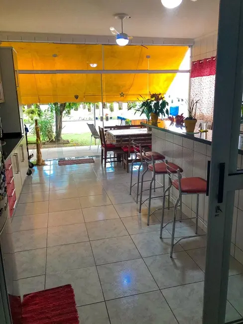Foto 5 de Sobrado com 2 quartos à venda, 435m2 em Pindamonhangaba - SP