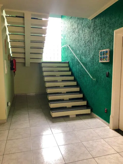 Foto 9 de Sobrado com 2 quartos à venda, 435m2 em Pindamonhangaba - SP