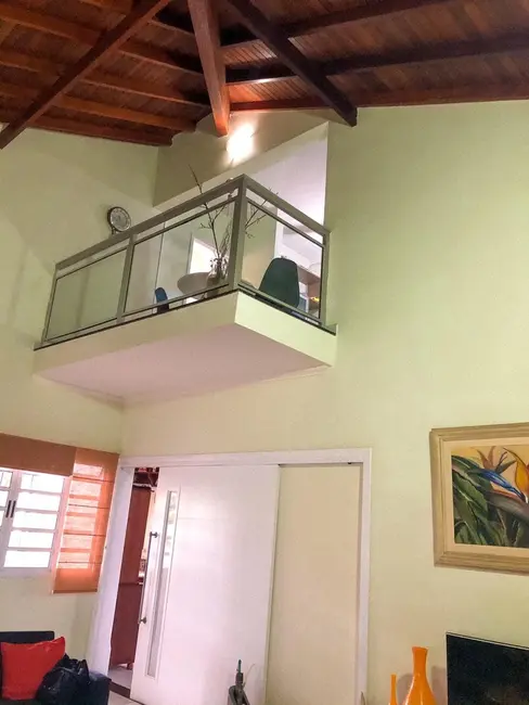 Foto 2 de Sobrado com 2 quartos à venda, 435m2 em Pindamonhangaba - SP