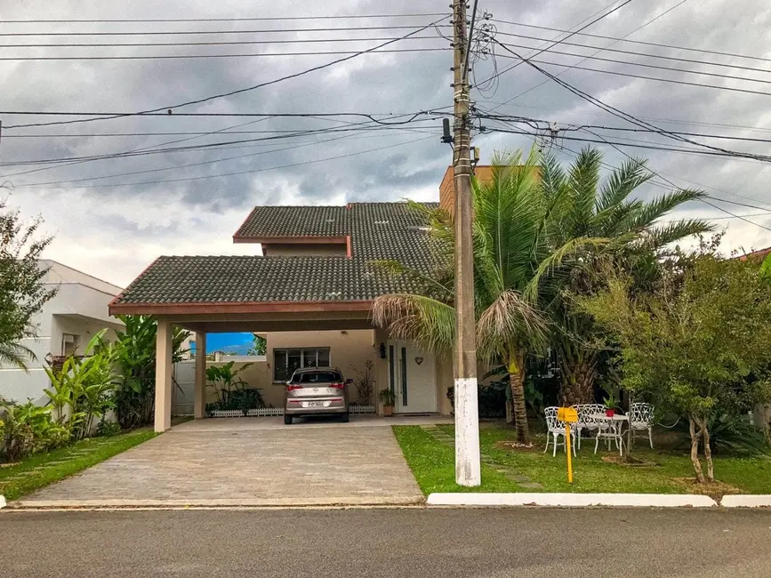 Foto 1 de Sobrado com 2 quartos à venda, 435m2 em Pindamonhangaba - SP