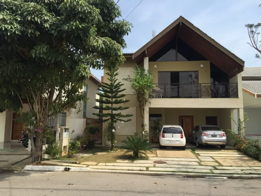 Foto 1 de Sobrado com 3 quartos à venda, 304m2 em Tremembe - SP