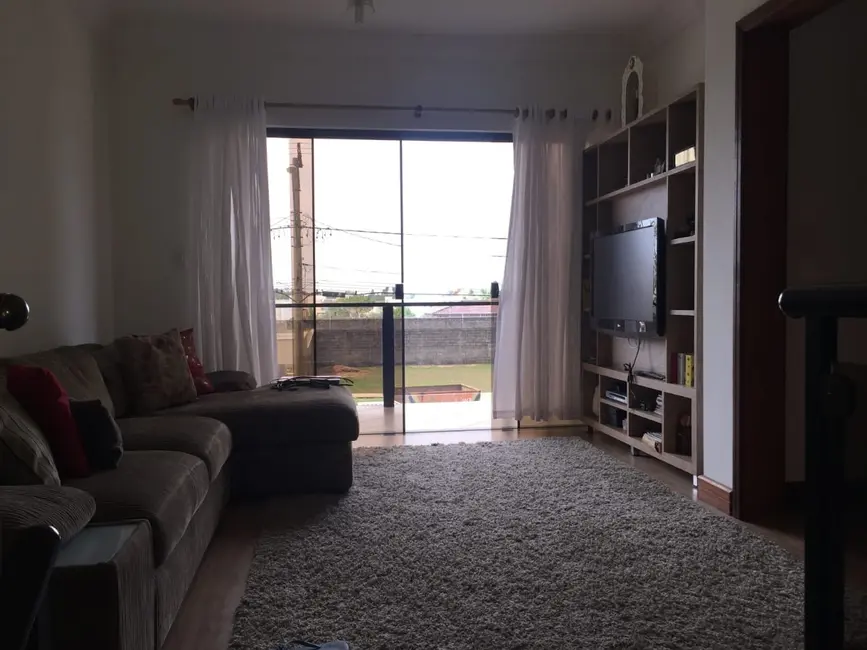 Foto 7 de Sobrado com 3 quartos à venda, 304m2 em Tremembe - SP