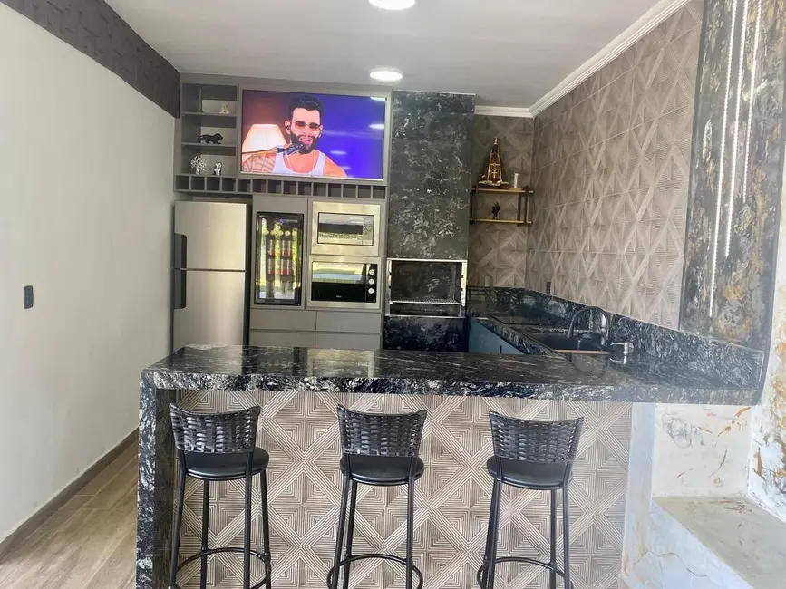 Foto 4 de Sobrado com 3 quartos à venda, 700m2 em Granjas Rurais Reunidas São Judas Tadeu, Taubate - SP