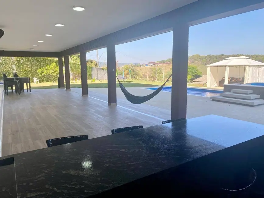 Foto 5 de Sobrado com 3 quartos à venda, 700m2 em Granjas Rurais Reunidas São Judas Tadeu, Taubate - SP