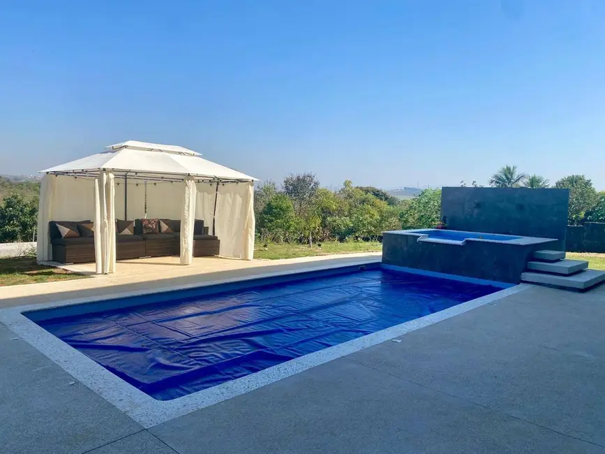 Foto 3 de Sobrado com 3 quartos à venda, 700m2 em Granjas Rurais Reunidas São Judas Tadeu, Taubate - SP