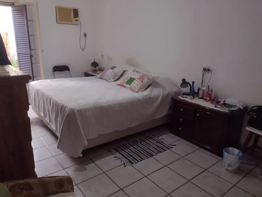 Casa com 4 quartos à venda, 340m2 em Jardim das Nações, Taubate - SP - imagem 8 Foto 8 de Casa com 4 quartos à venda, 340m2 em Jardim das Nações, Taubate - SP