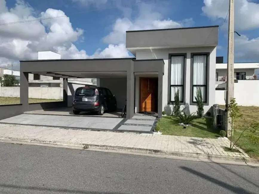 Foto 1 de Casa de Condomínio com 3 quartos à venda, 165m2 em Tremembe - SP
