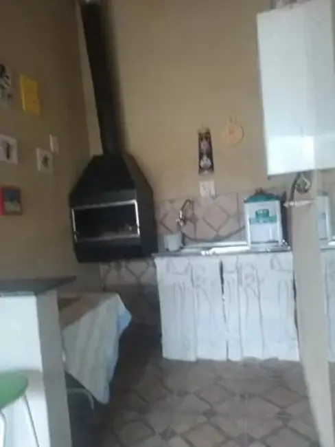 Foto 2 de Sobrado com 4 quartos à venda, 210m2 em Jardim Sonia Maria, Taubate - SP
